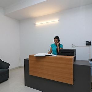 Super Hotel O Sathguru Residency Near New Ashok Nagar Metro Station